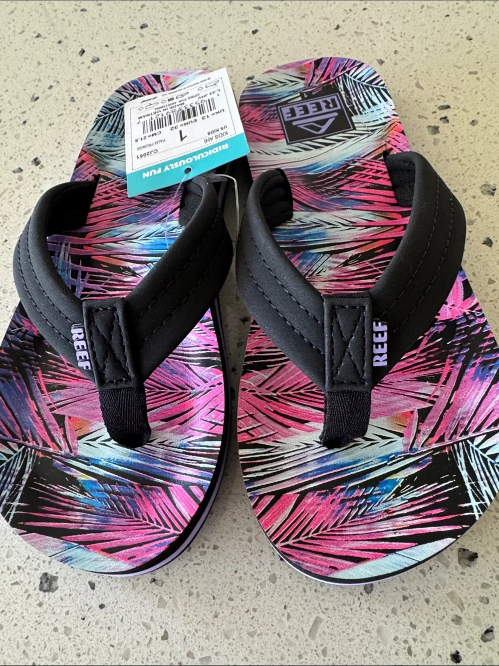 Reef Kids Palm Print Flip Flops - Pink, Blue, Black Casual Sandals Size 1 NWT
